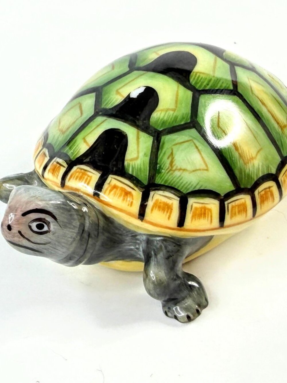 Herend Hungary Green Fishnet Turtle Figurine 15302 Hand Painted A1055